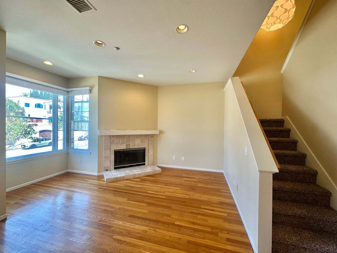 Hillcrest 3-Story Townhome Blocks From Hillcrest Farmers Market!