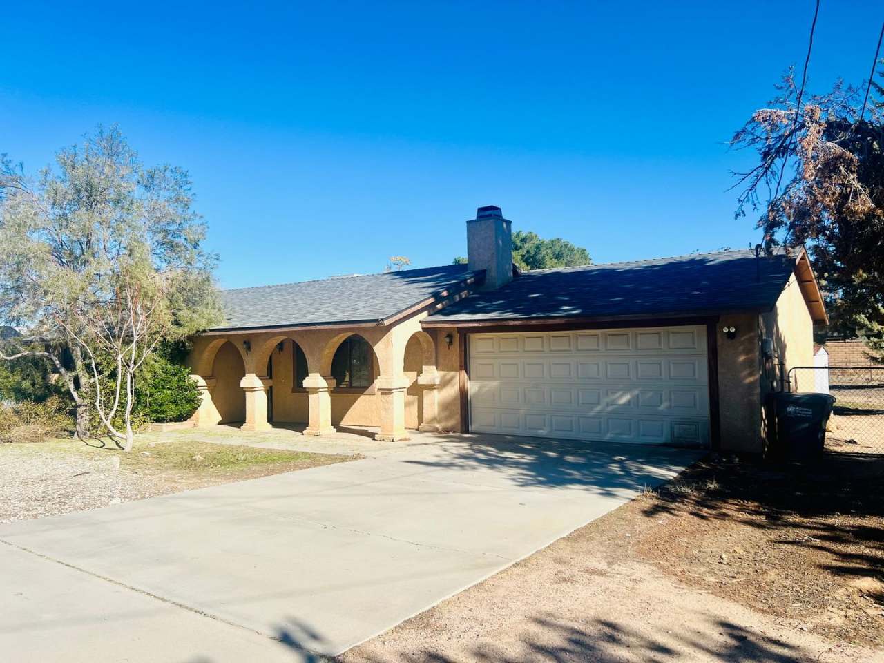 3 bedroom 2 bathroom Home in the City of Hesperia!