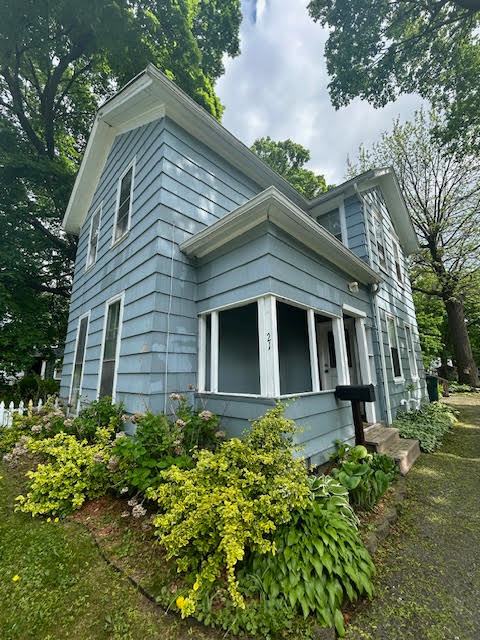 21 Cady Street (D. Nakamoto)