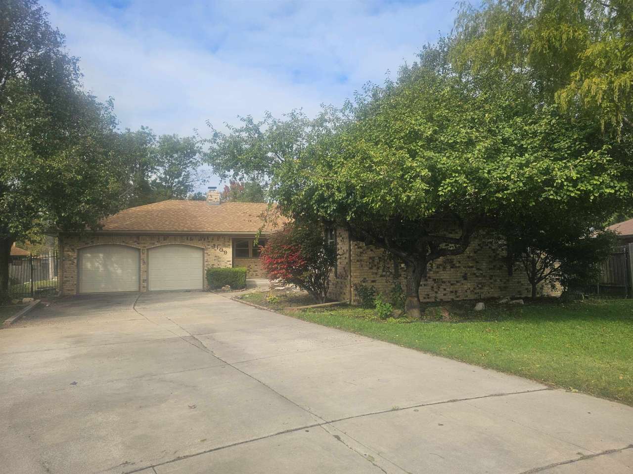 1109 S Breckenridge Ct