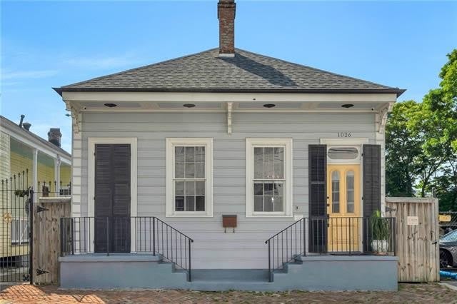 1026 PAULINE Street