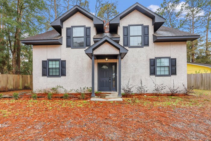 120 North Palm Drive