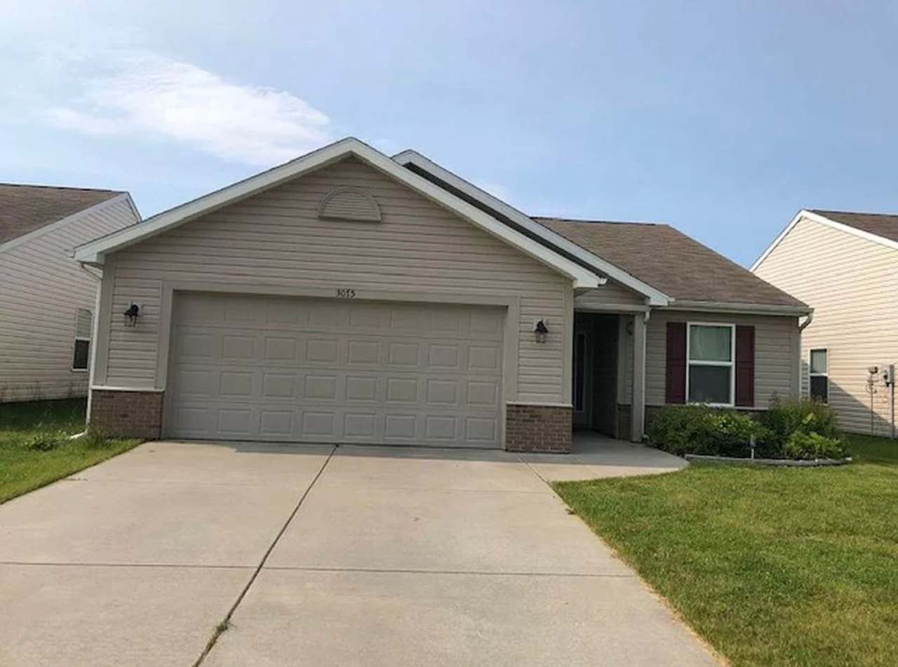 LINDBERG VILLAGE…3 bedroom with office