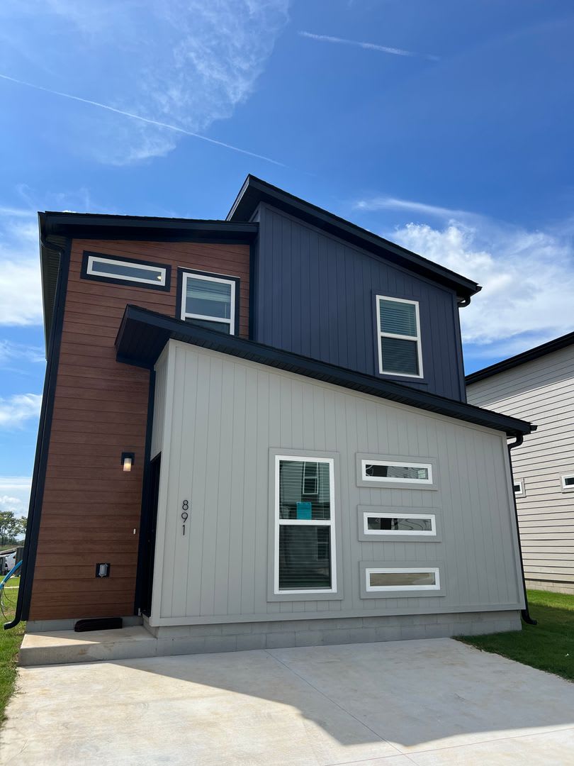 1/2 Off First Month's Rent by 1/15/2026!! Featherston Village - Modern Living - 2 Bedroom/2.5 Bath