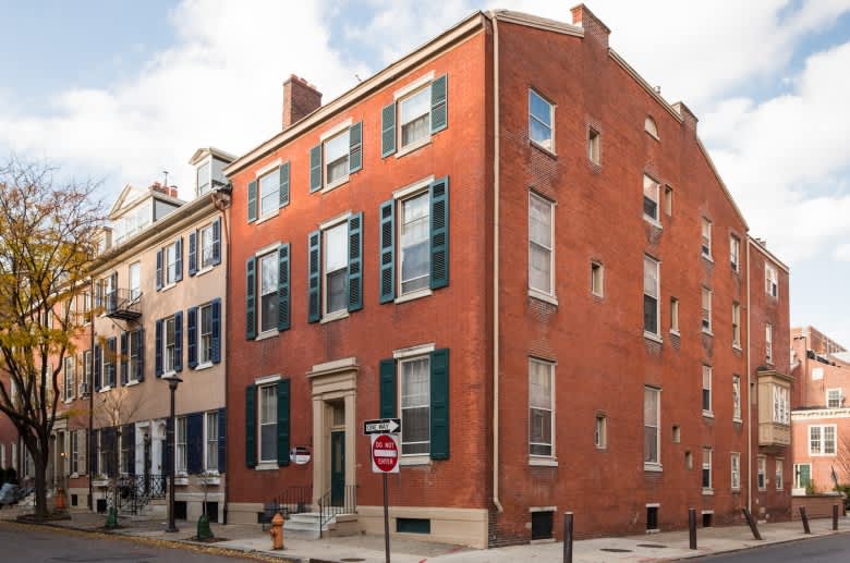 901 Clinton Street