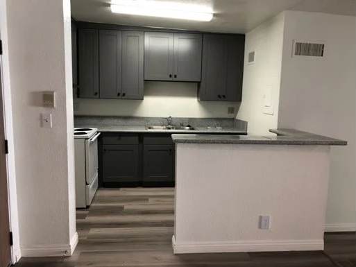 515 S. La Fayette Park Pl.