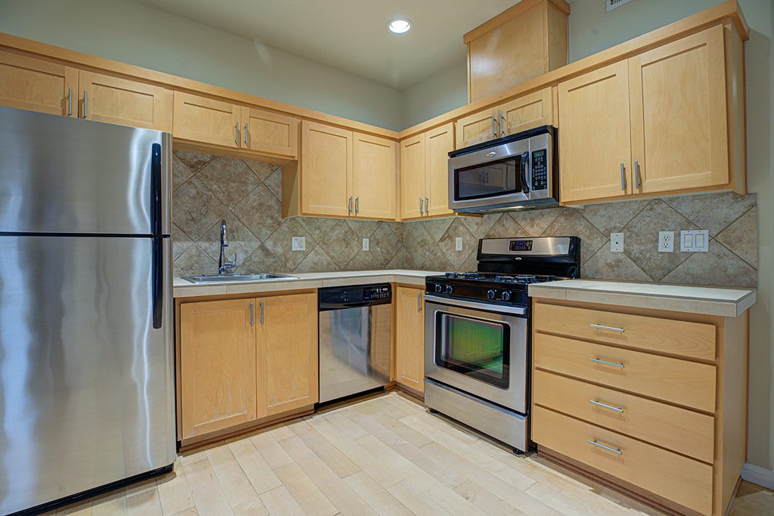 Tabor Pointe Apartments