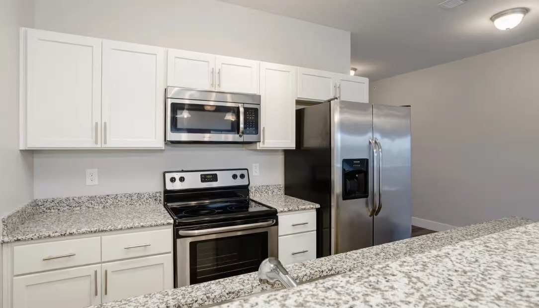 The Pointe at Five Oaks Apartments