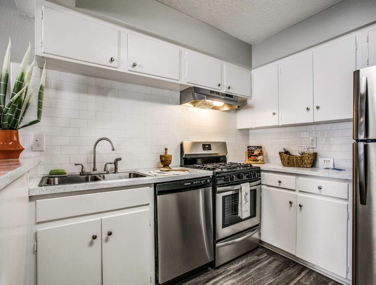 Village Oaks Apartments