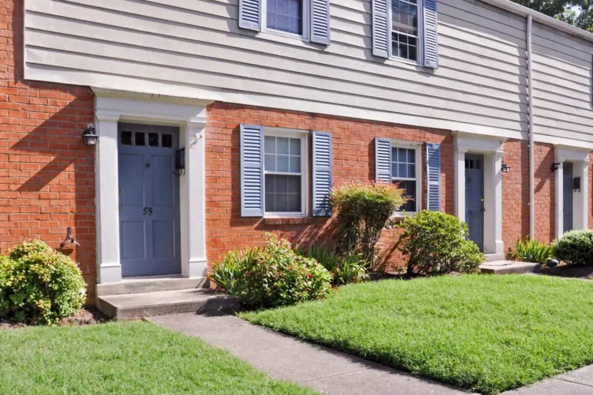 Lakeview Terrace Townhomes