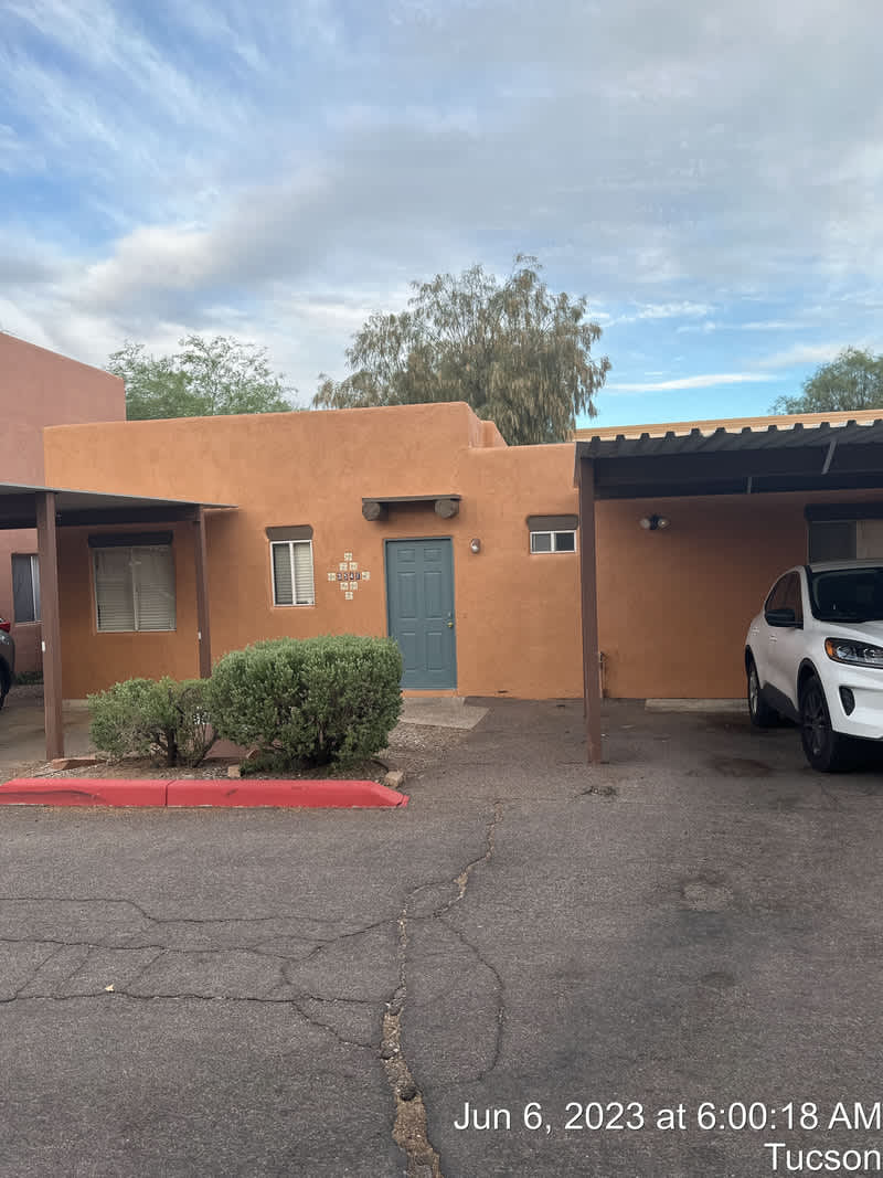 Glenn Street Casitas