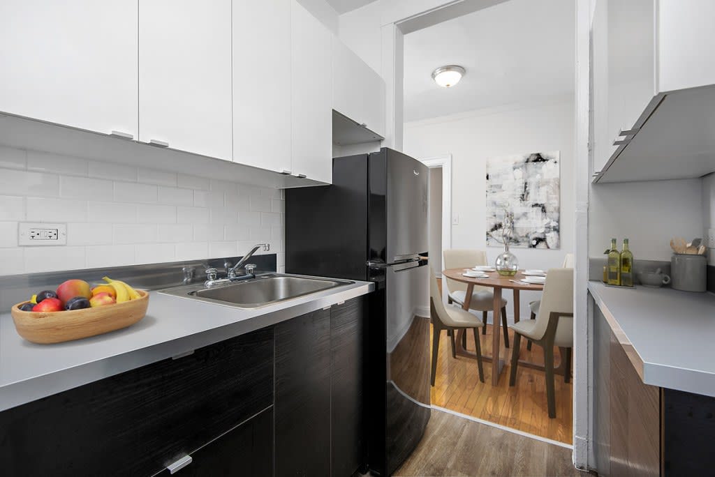 632-42 West Addison Street