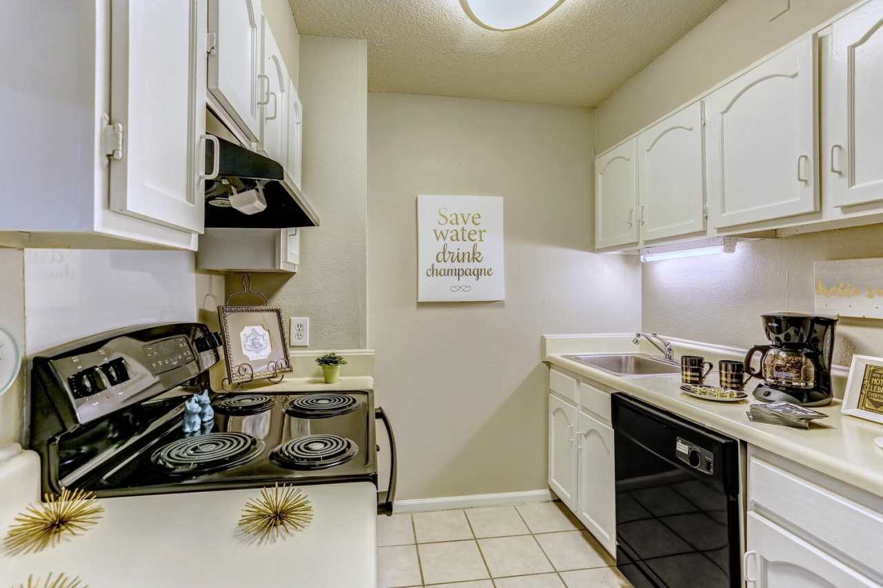 The Onyx Hoover Apartments