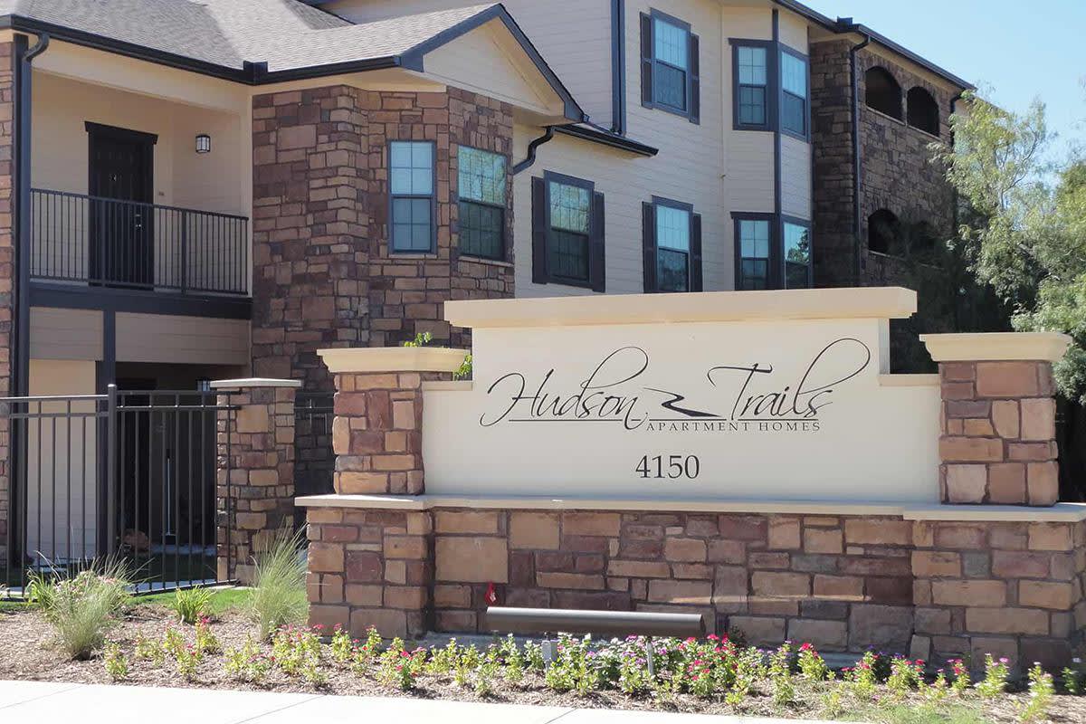 Hudson Trails Apartment Homes
