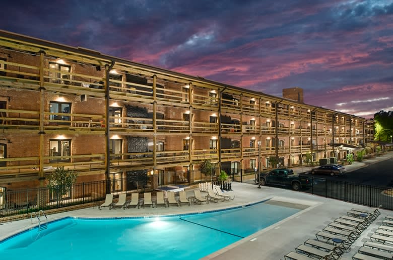THE APARTMENTS AT PALMETTO COMPRESS