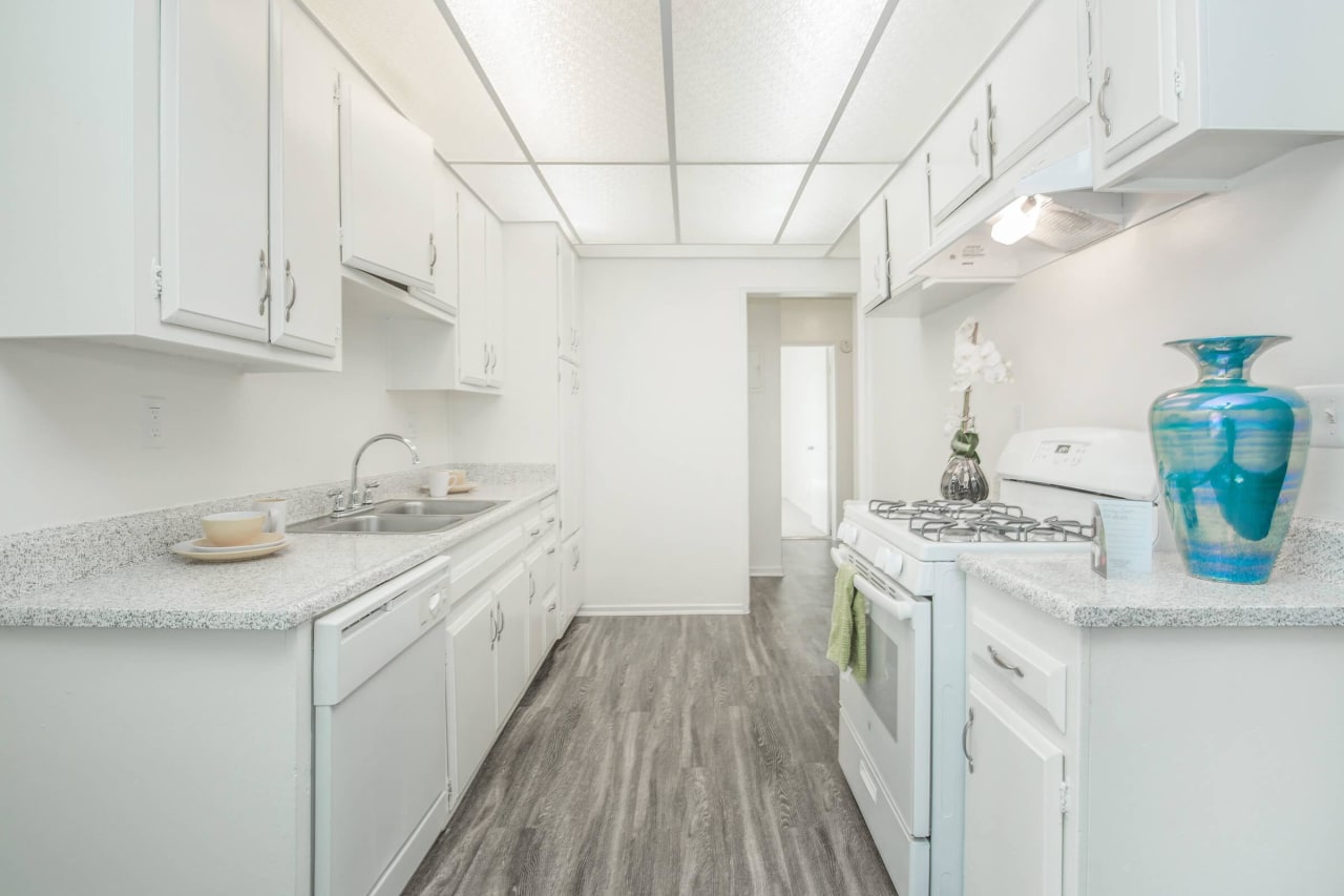 Orleans Aparment Homes
