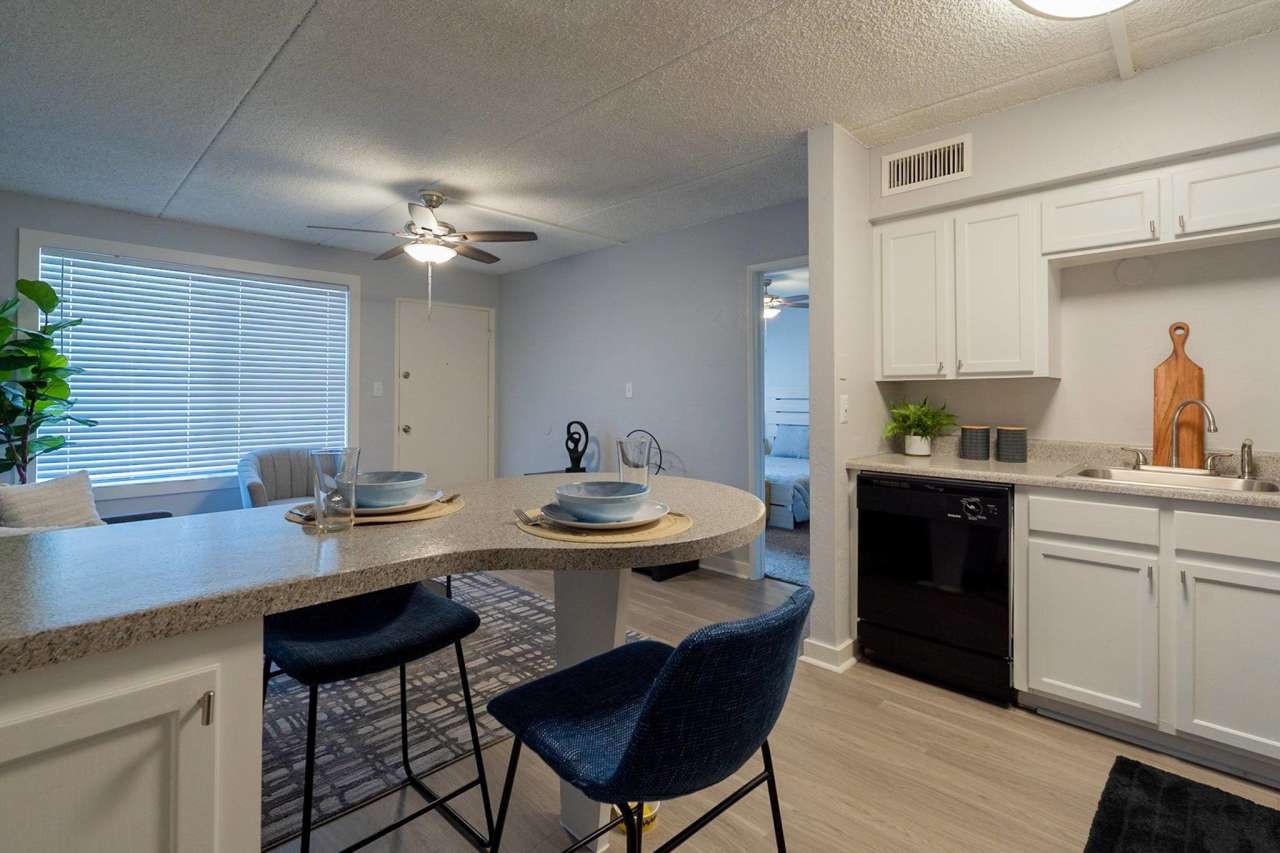 Water's Edge Apartments