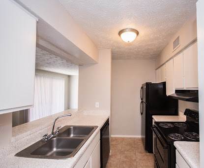 Eastwood Oaks Apartments