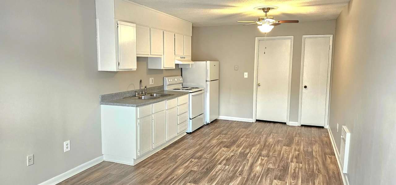 Stonehenge Apartments