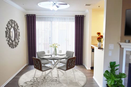 Warner Courtyard Apartments