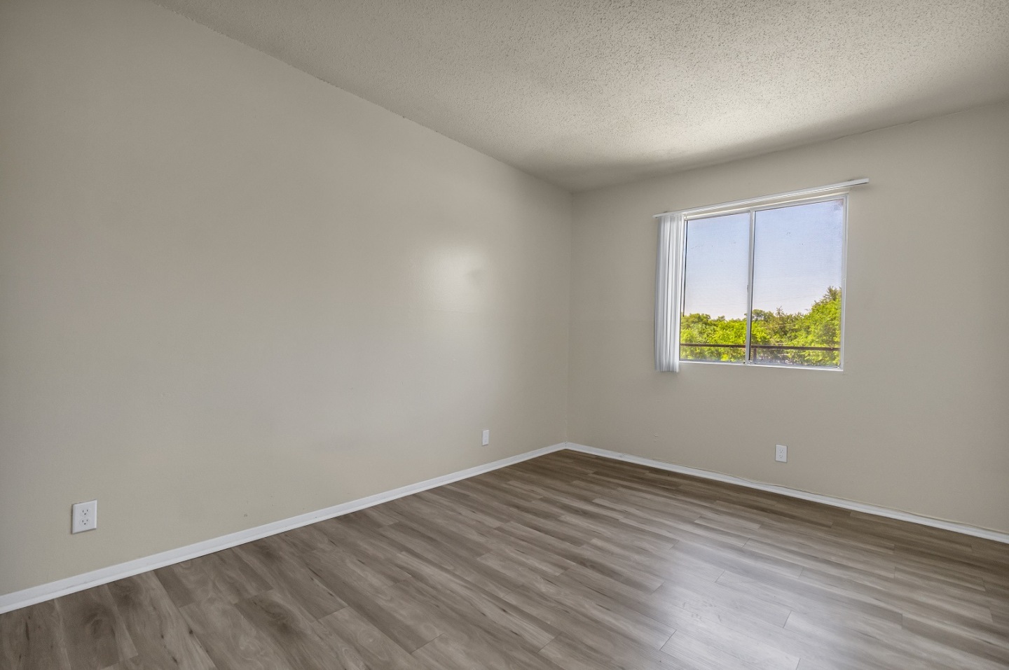 410 Heights Image 11
