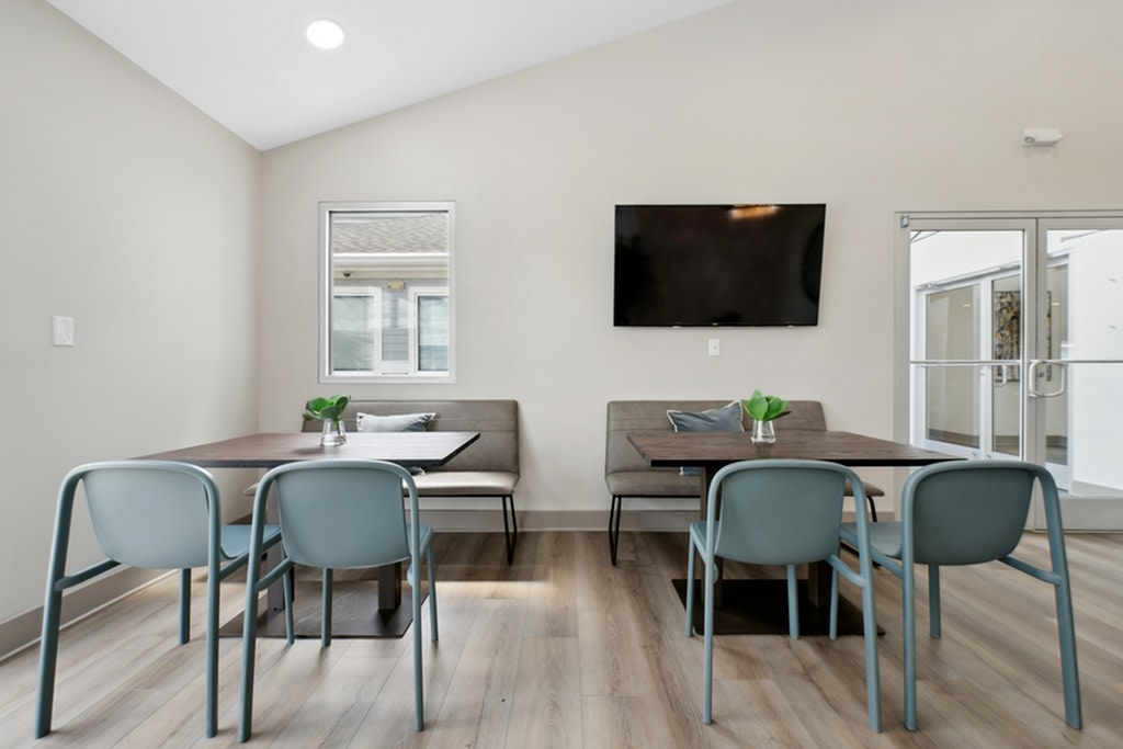 The Apartments at Midtown 501 Image 16