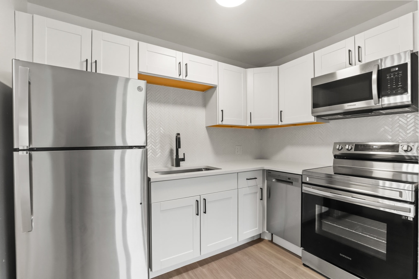 816 N. Cherry Street Image 3