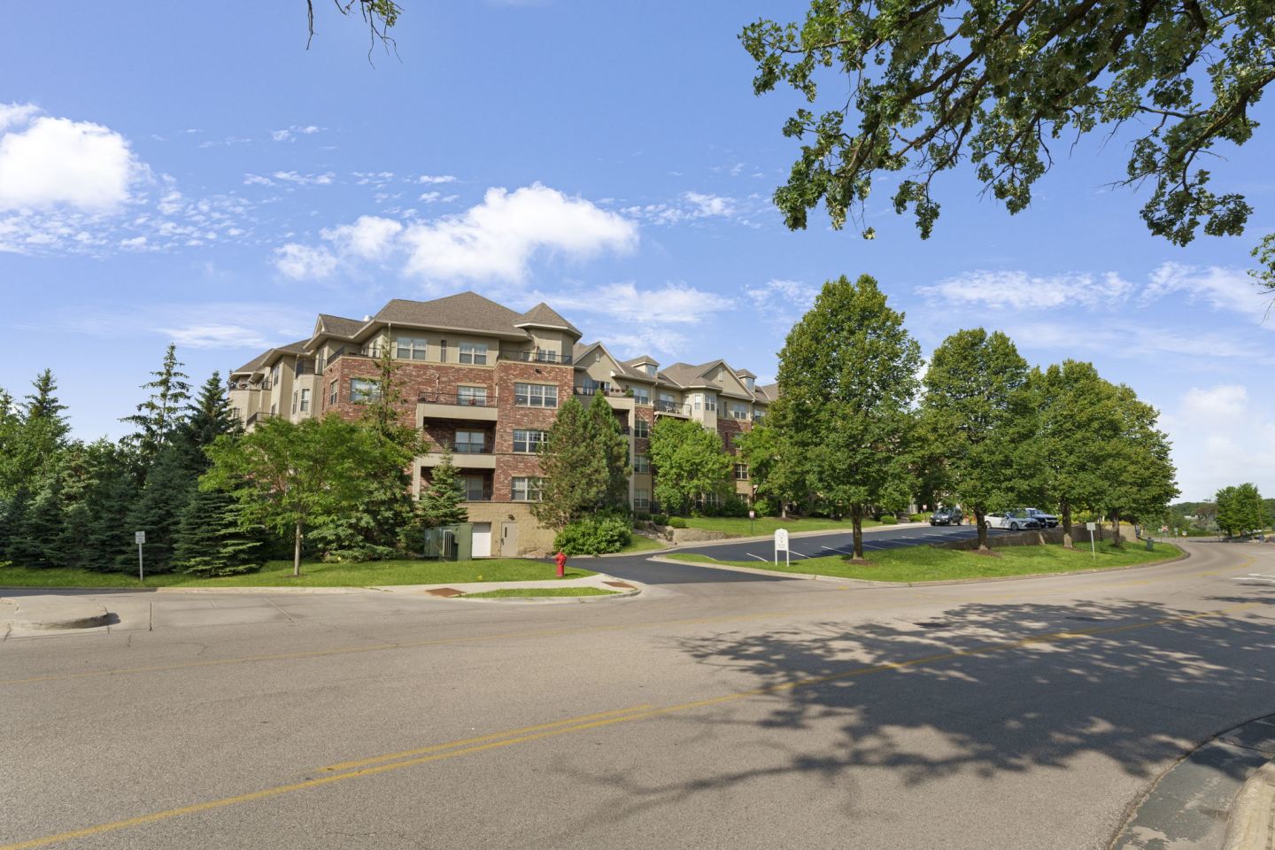 Cornelia Place Image 12