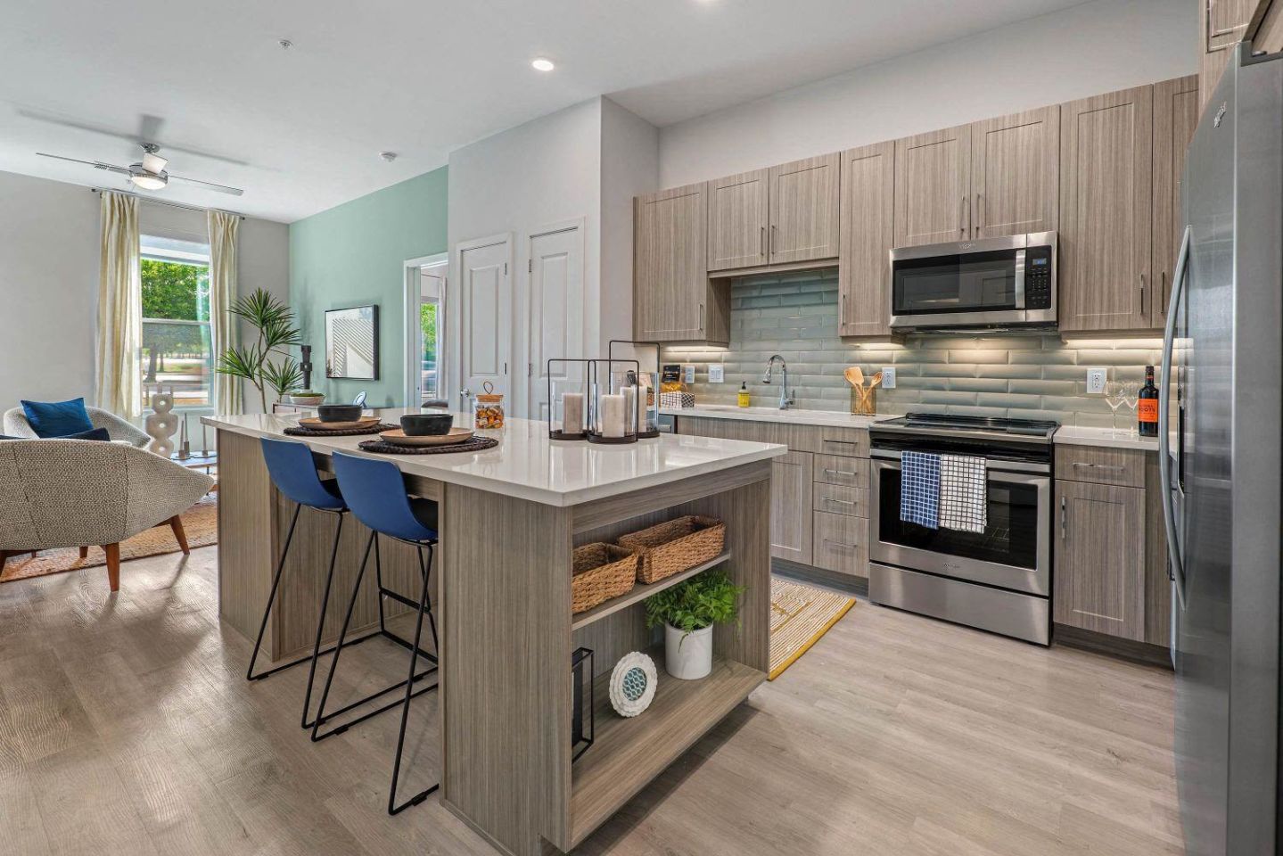 Luxia Preston Image 1