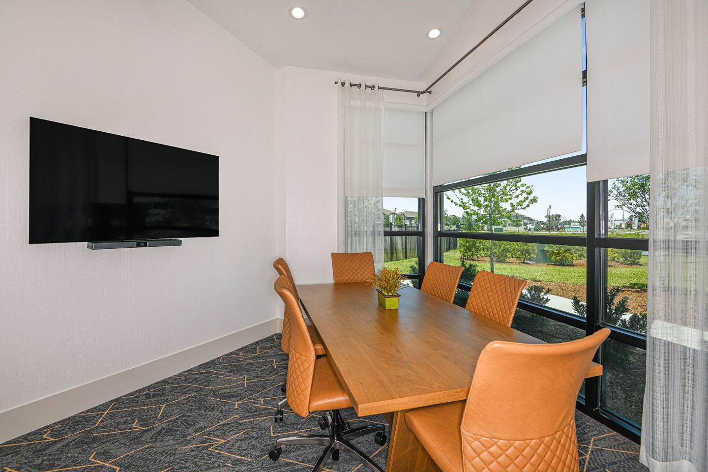 The Easton Riverview Apartments Image 8