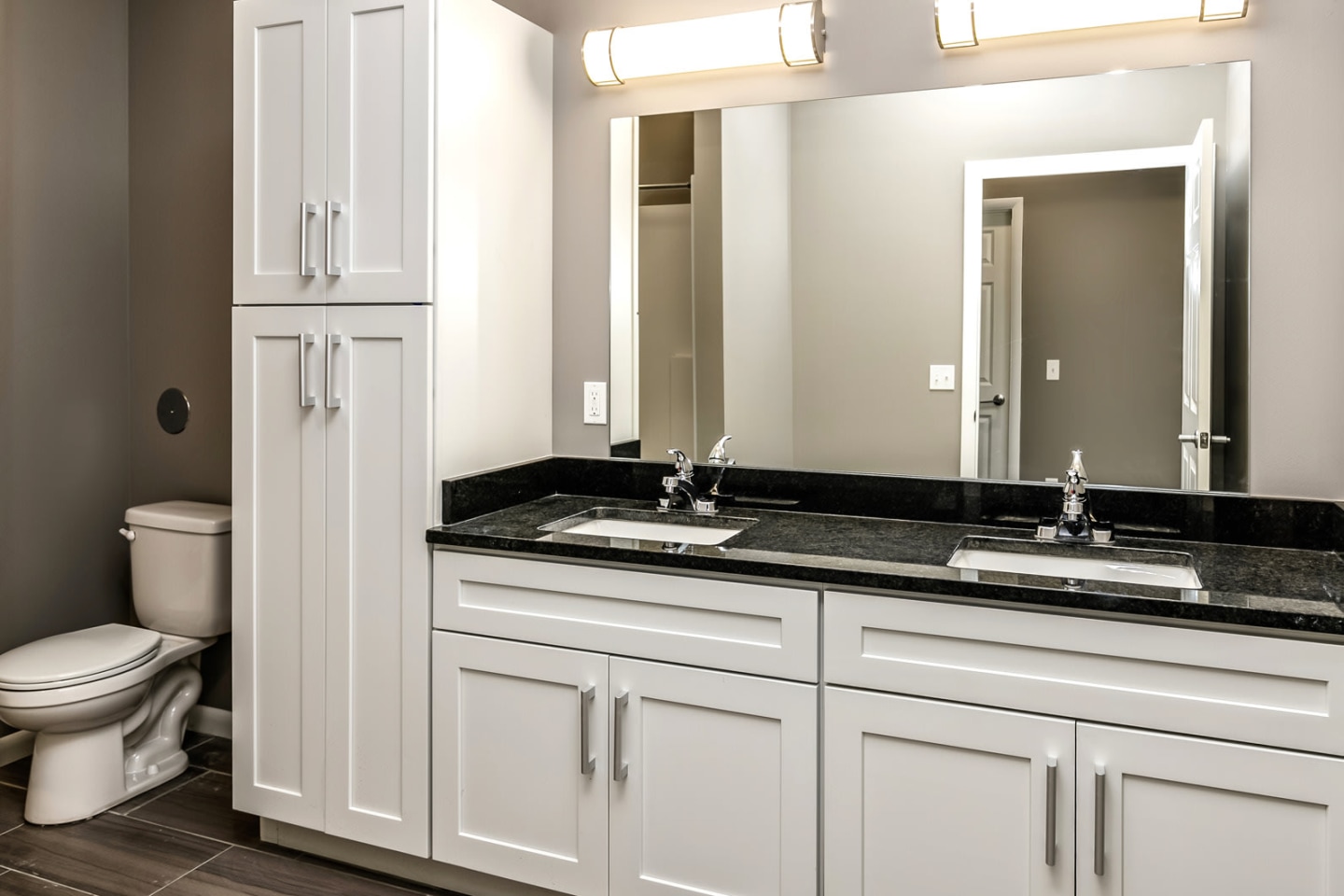 The Apartments at Lux 96 Image 32