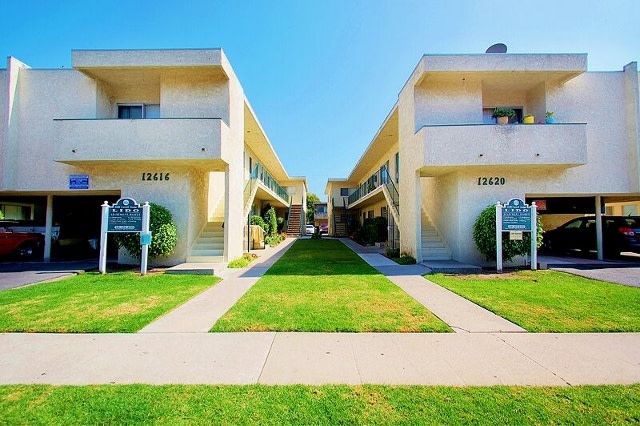 12616-12620 Caswel Avenue Image 2