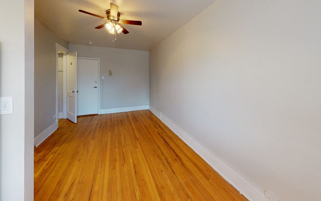1170 Logan Image 10