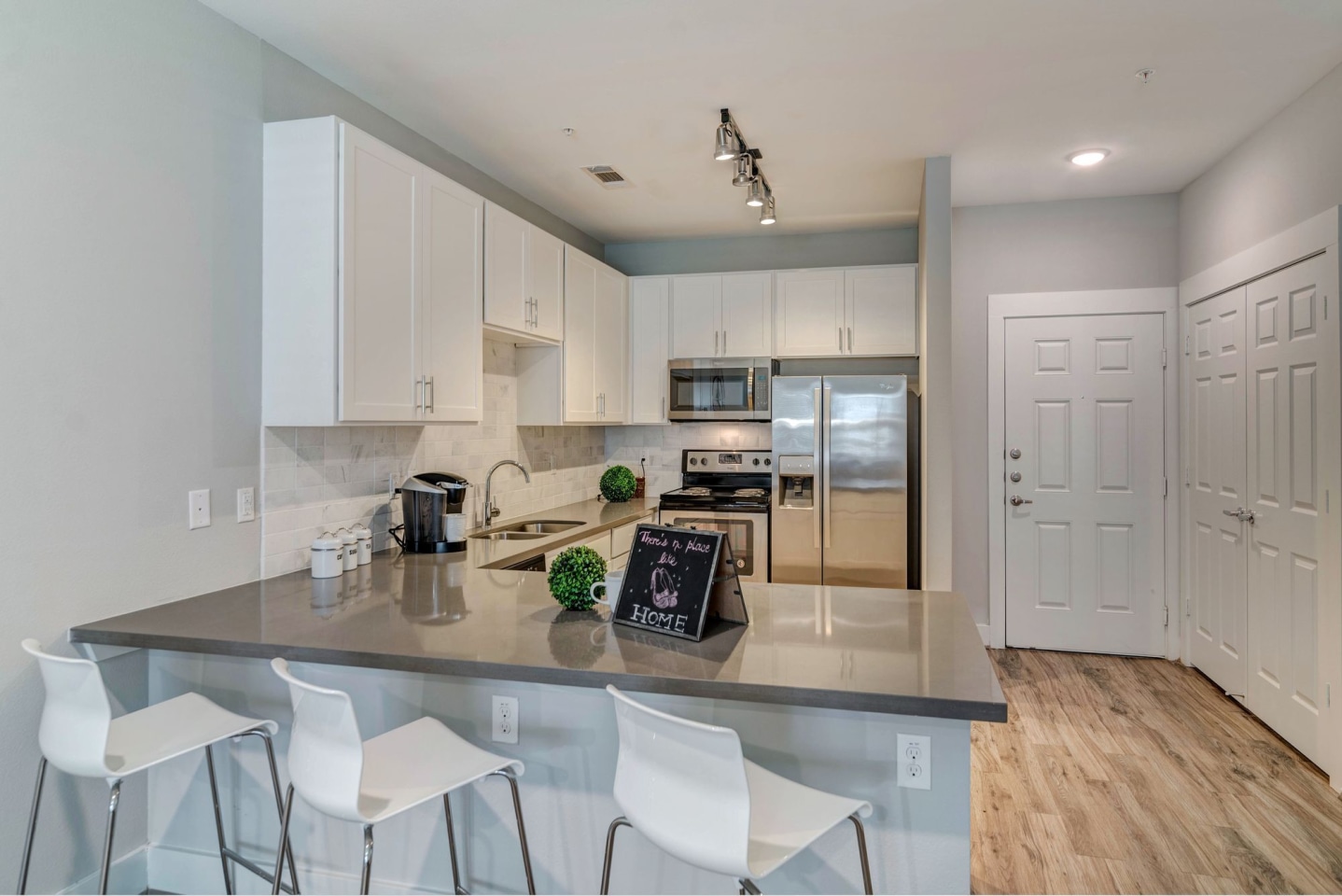 Regal Parc Apartment Homes Image 9