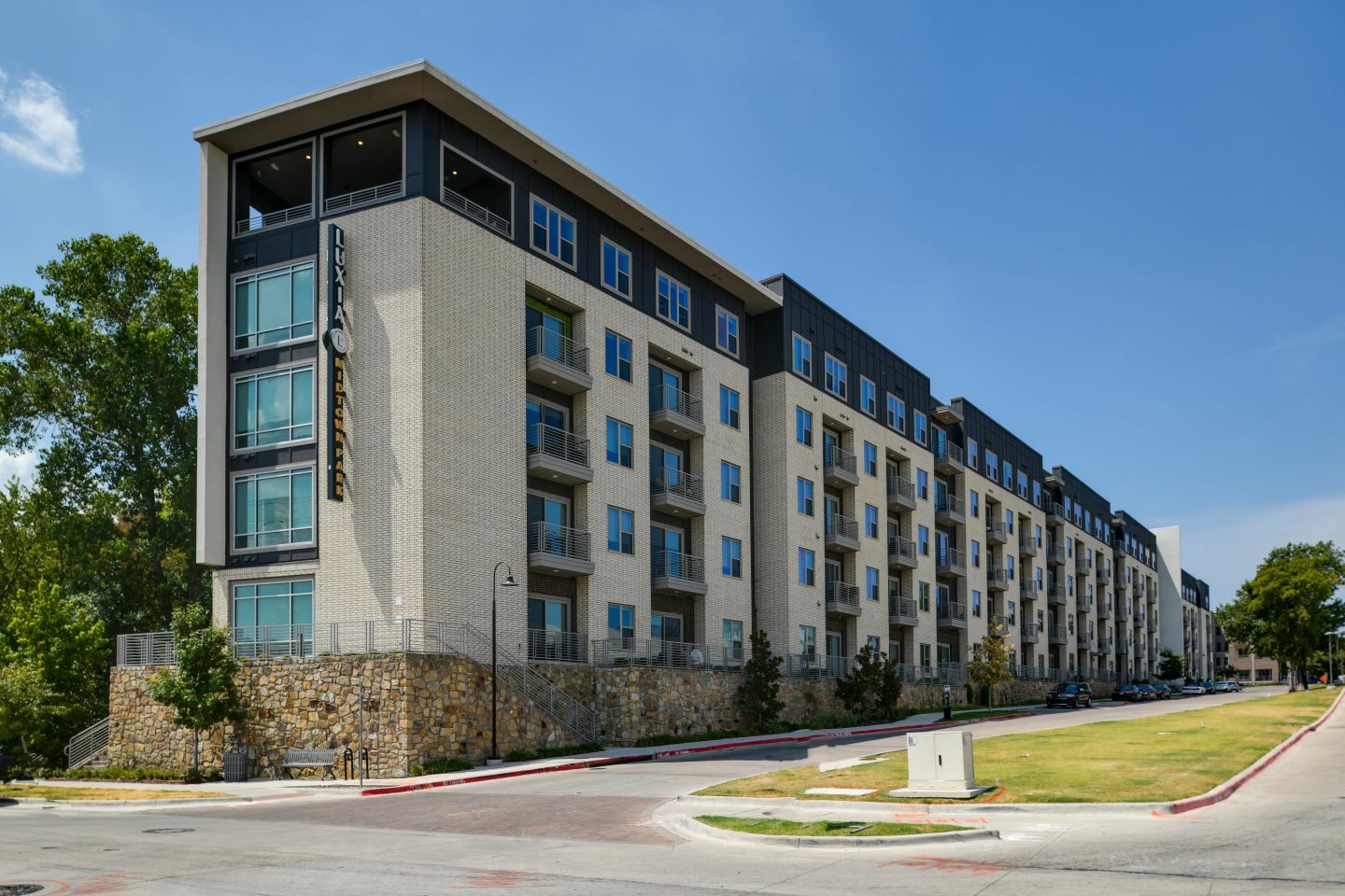 Luxia Midtown Park Image 3