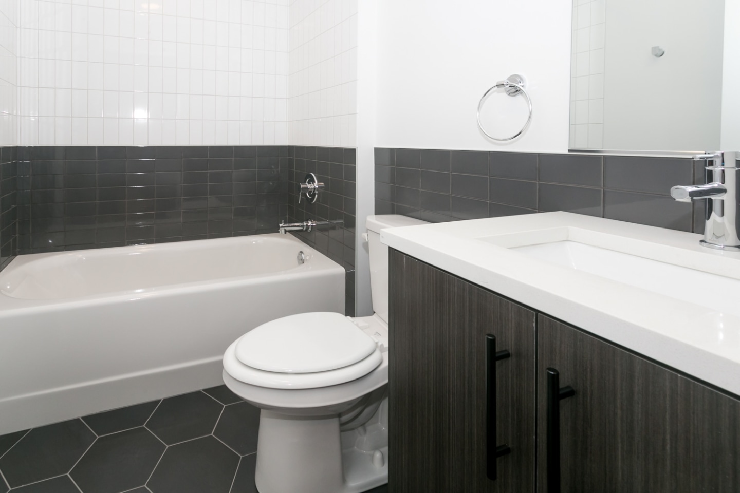 5474-5480 S. Hyde Park Boulevard Image 14