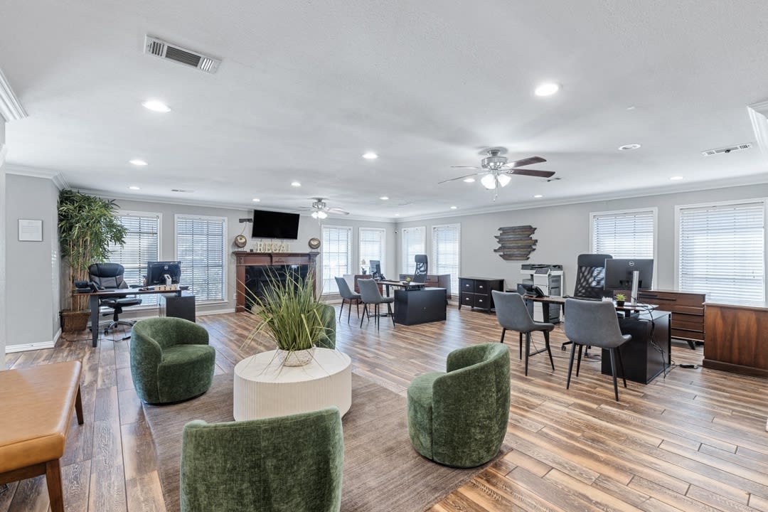 Regal Crossing Apartments Image 14