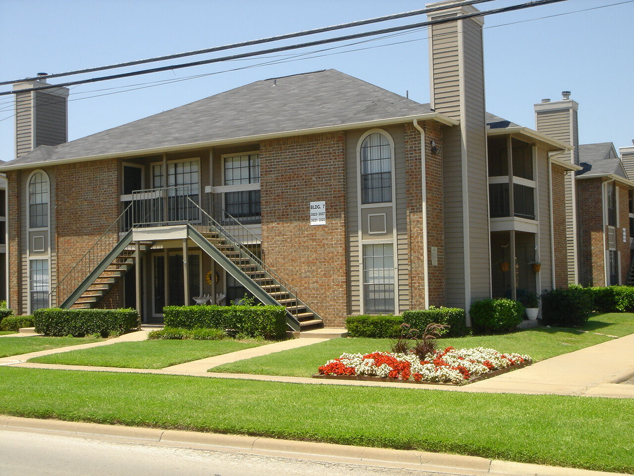 North Hills Place Image 6