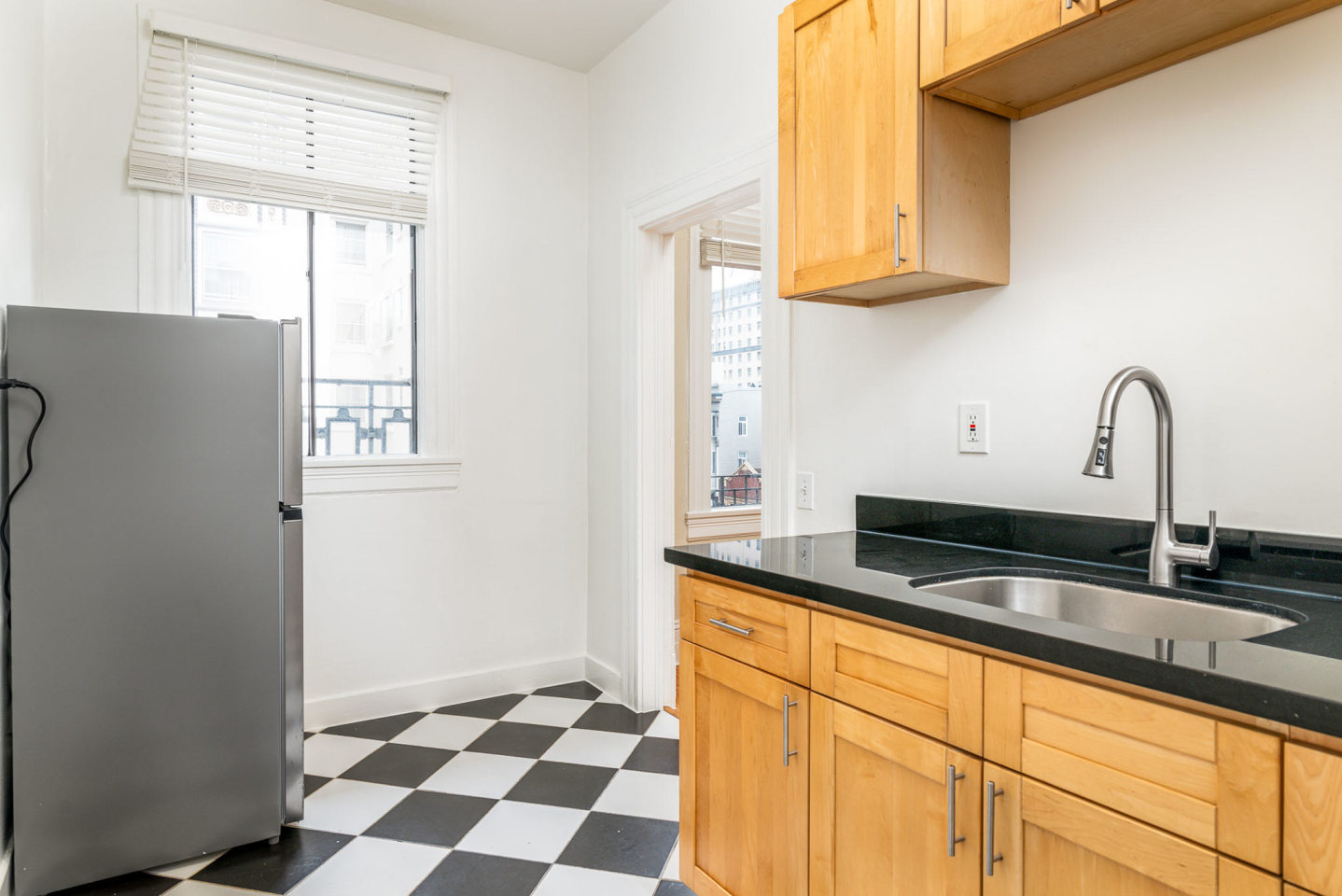 605 Jones Image 5