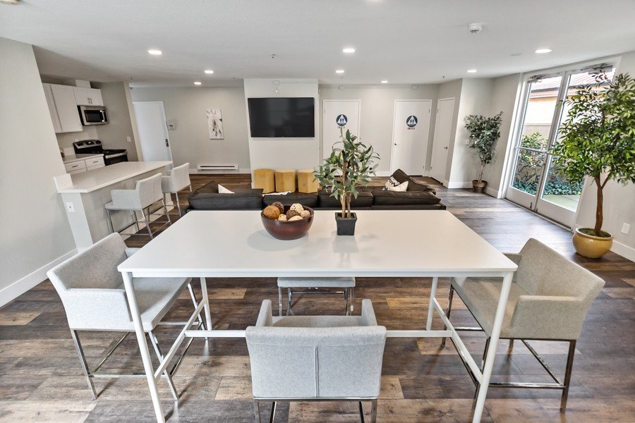 Del Norte Place Apartment Homes Image 16