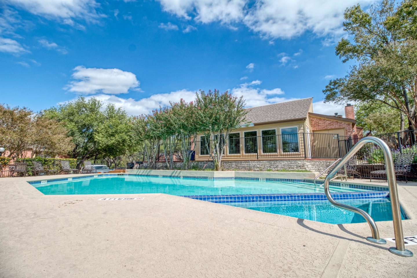 Knoll Crest Apartments Image 15