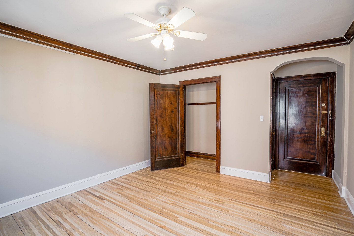 935 Goodrich Ave Image 3