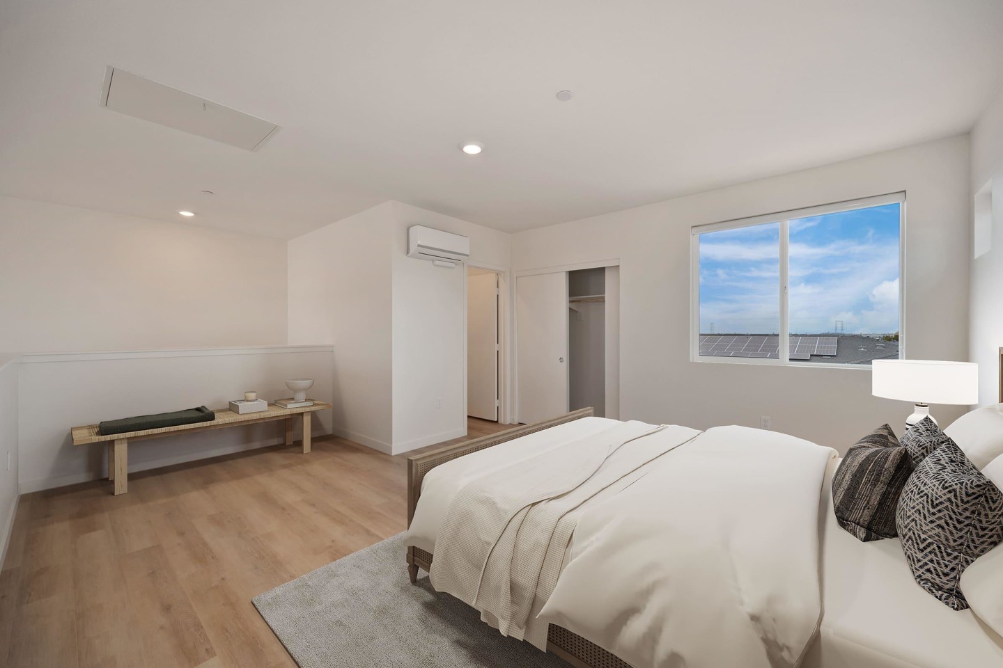 The Commodore Apartments Image 22