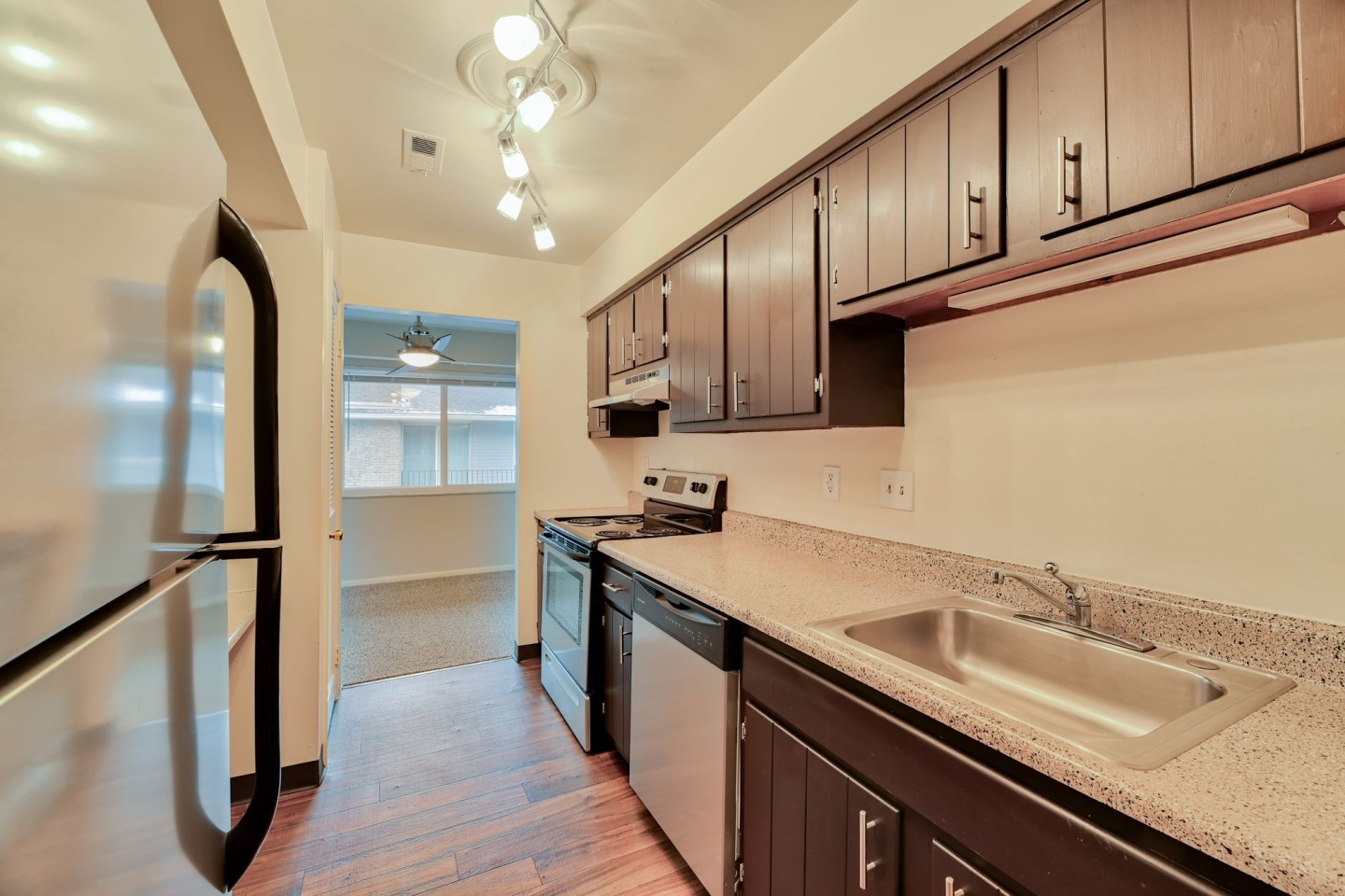 The Villager Apartments Image 2