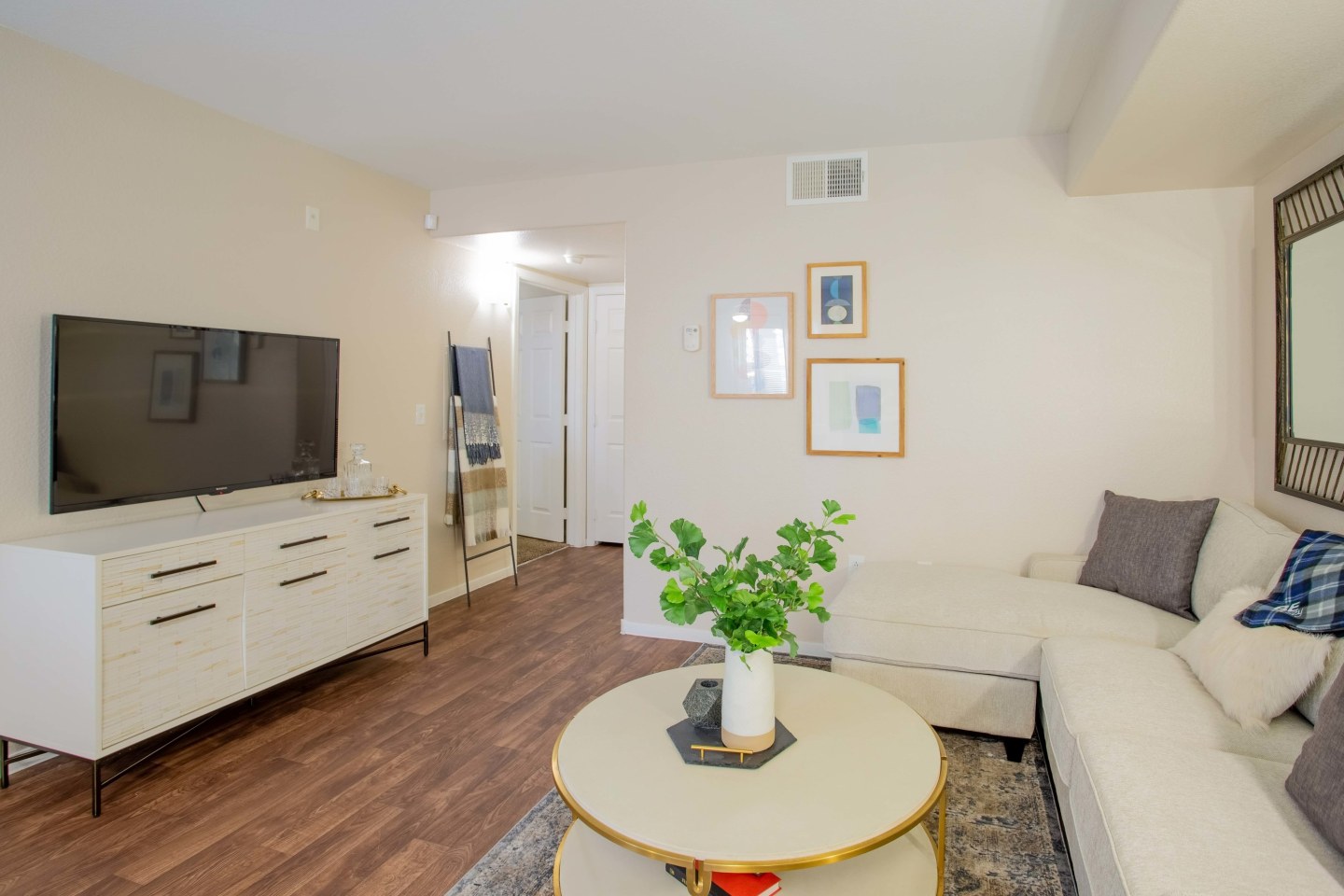 Destinations Spring Valley Age 55+ Apartment Homes Image 5