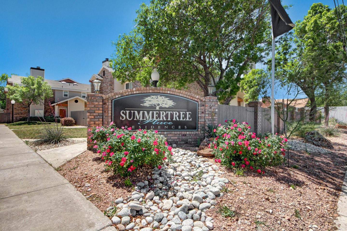 SUMMERTREE PLACE Image 16