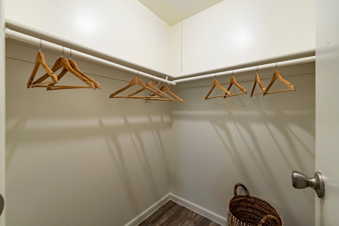 Arches Apartment Homes Image 9