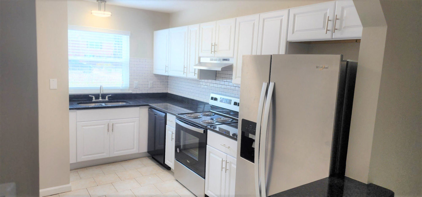 Savan Pointe Townhomes East and West Image 21