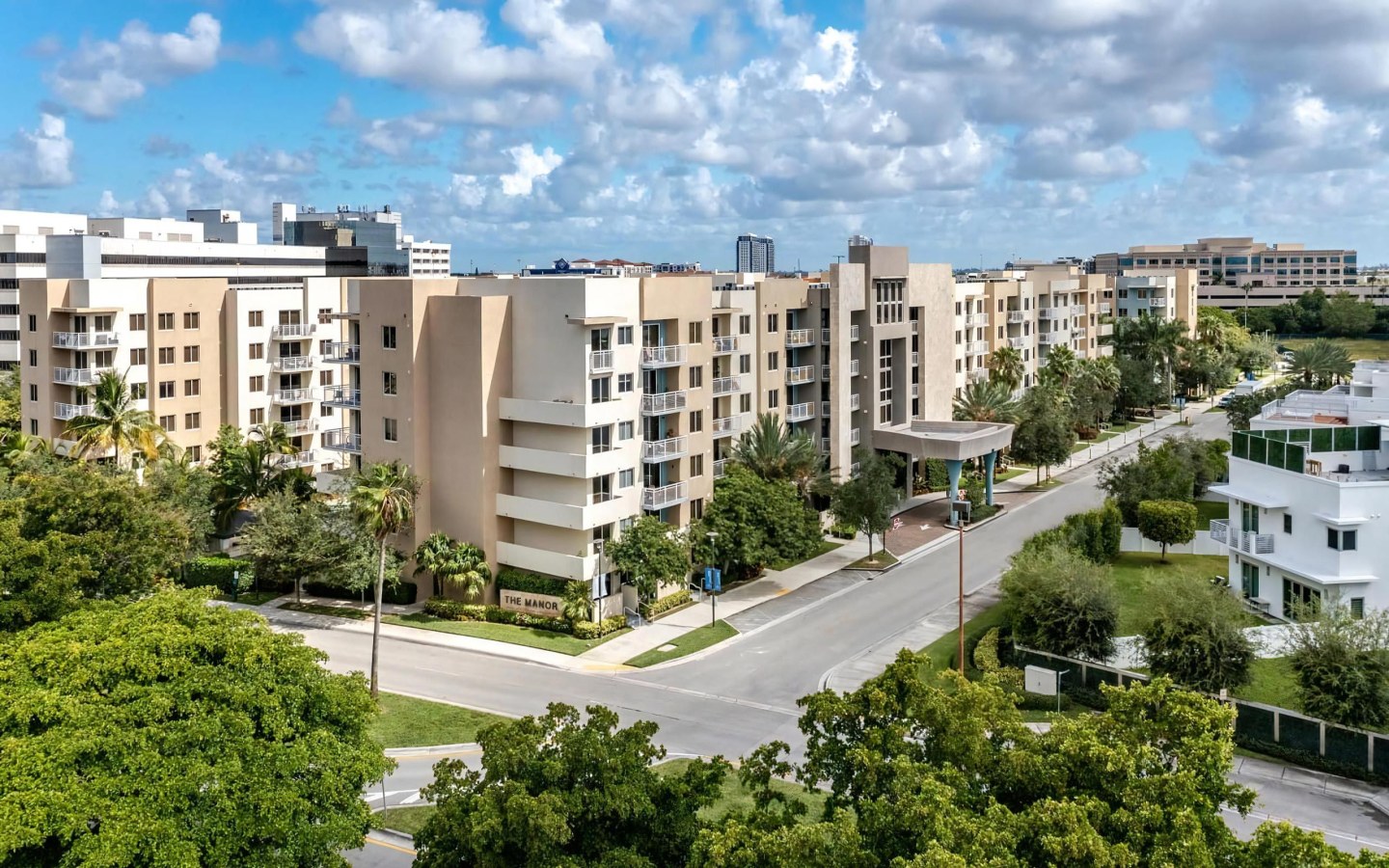 The Manor at CityPlace Image 25