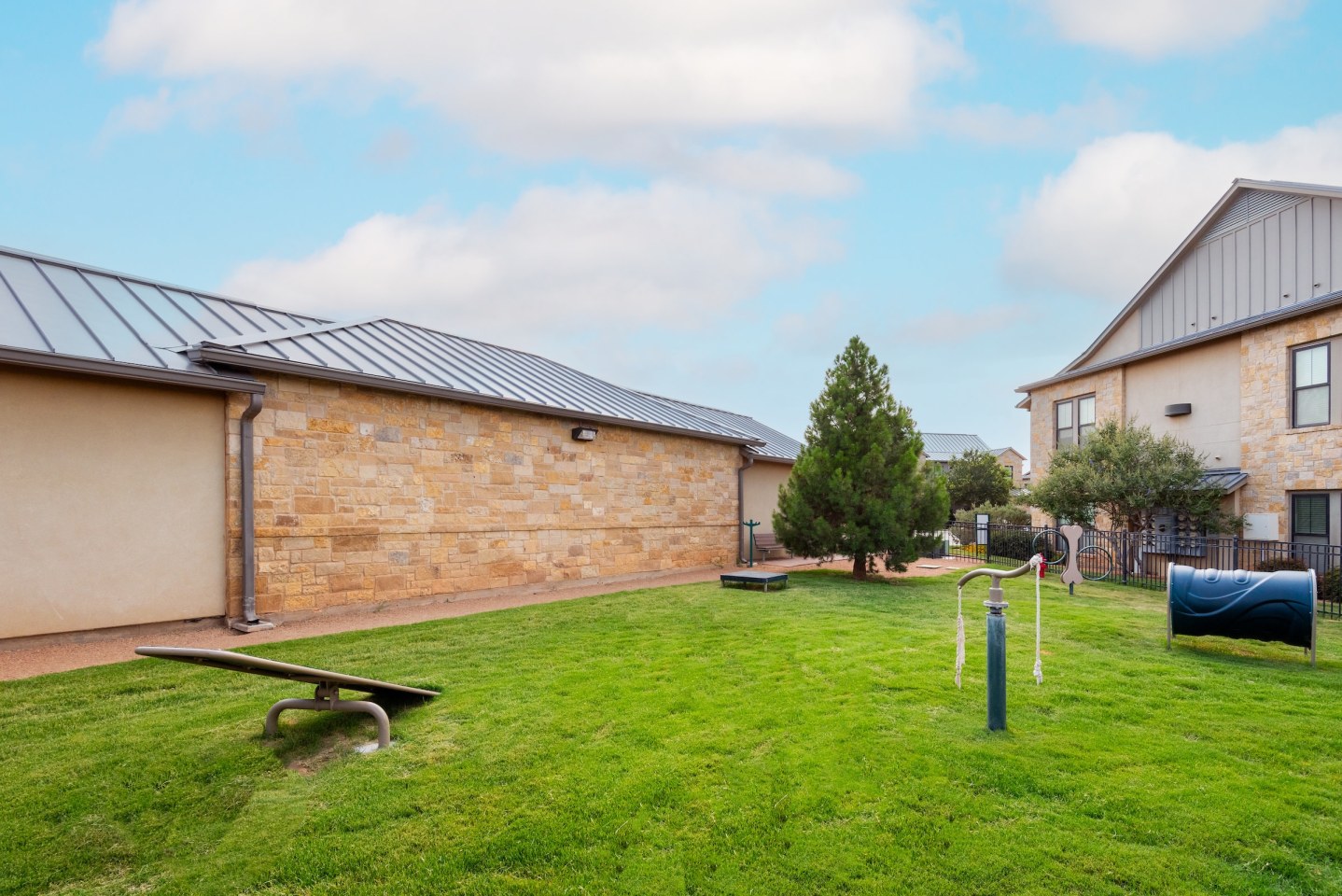 Sandstone Ridge Image 44